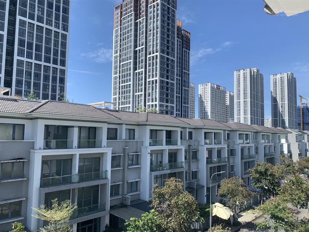 Cần tiền bán gấp biệt thự cao cấp kdc cát lái quận 2 dt 8*17m giá rẻ hơn thị trường 19,5tỷ sổ hồng