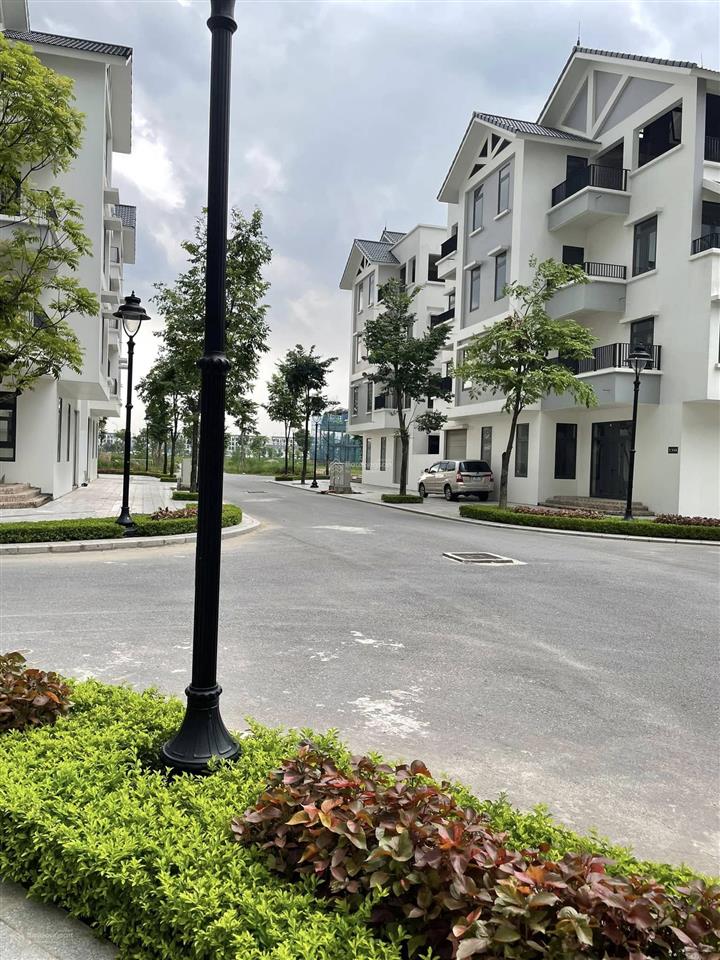 (lô góc)bán biệt thự liền kề hinode royal park 150mx5t oto tránh vỉa hè hơn 20 tỷ giá đầu tư gần hồ