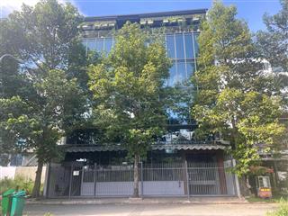 Cần bán toà nhà building dt 16*20 (hầm + 6 lầu), sổ hồng cá nhân, sát sông sài gòn và cạnh tthc q2