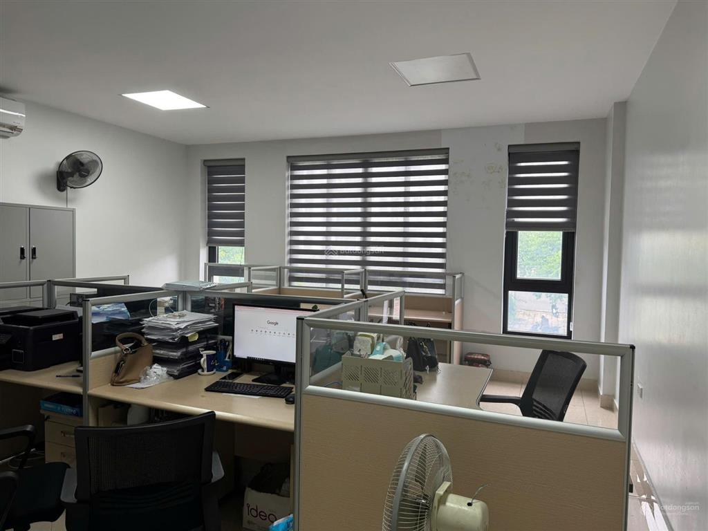 Bán nhà trục chính mặt đường đôi, khu d geleximco, dòng tiền 30 triệu/tháng, vị trí vàng kinh doanh