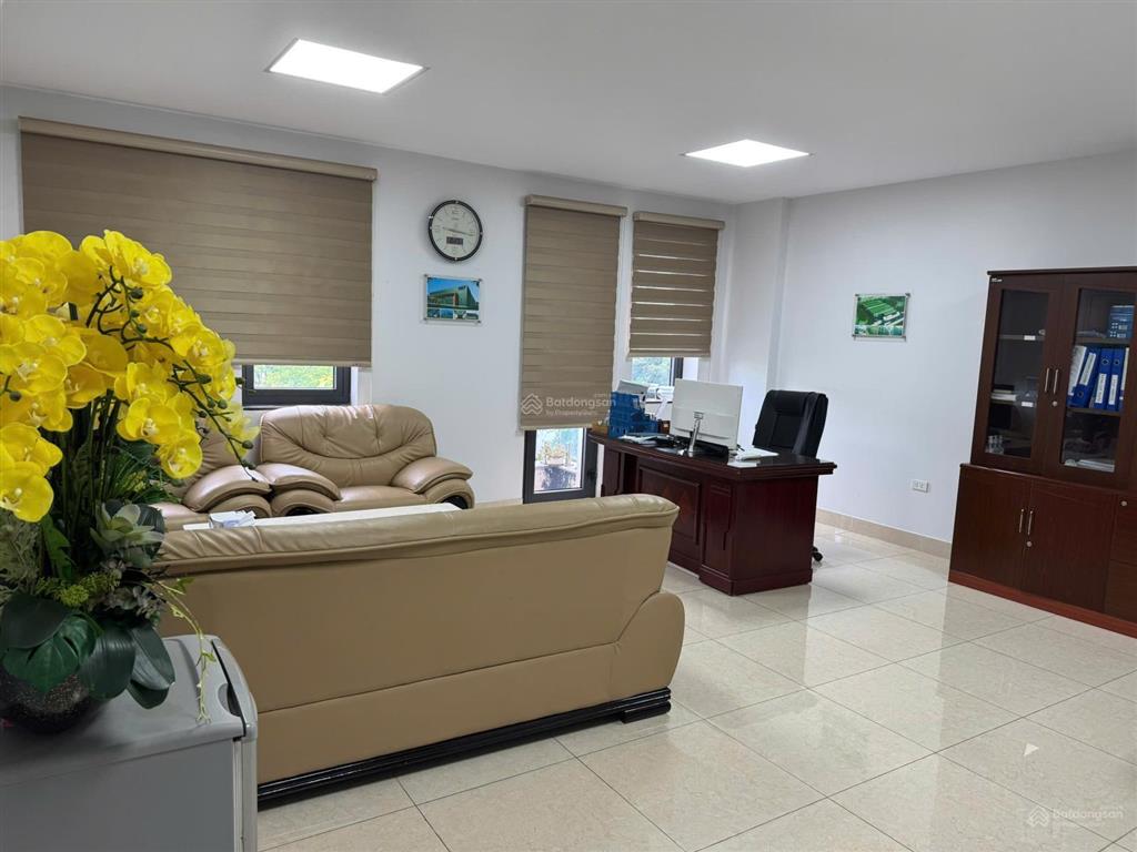 Bán nhà trục chính mặt đường đôi, khu d geleximco, dòng tiền 30 triệu/tháng, vị trí vàng kinh doanh