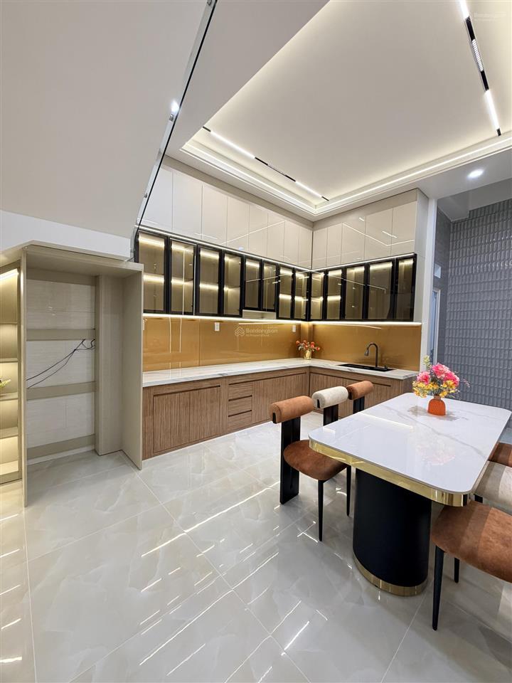 Bán nhà mặt tiền hẻm 872/quang trung 4x18 trệt 3 lầu 4pn giá 10,7tỷ thương lượng