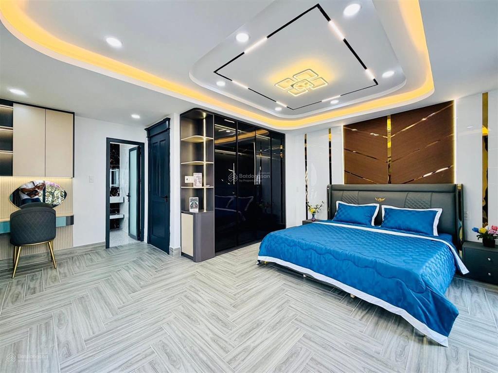Nhà mới tân cổ điển có thang máy hẻm xe hơi bùi quang là p12