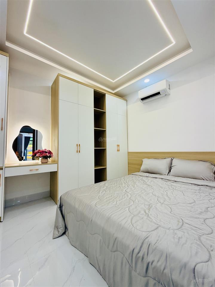 Bán nhà mặt tiền 527 nguyễn văn khối 9tỷ9 thương lượng trệt 2 lầu