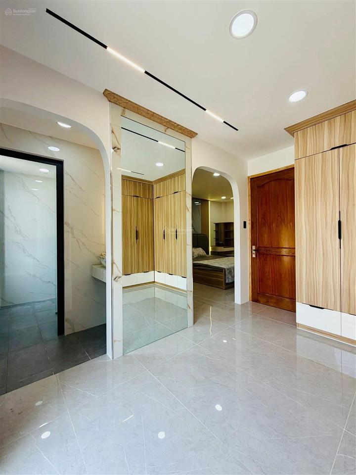Bán nhà 309/2 nguyễn oanh p17 có thang máy 8,8 tỷ ngang 6m trệt lửng 2 lầu