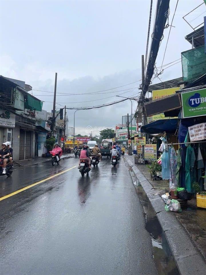 Hiếm có căn thứ 2mặt tiền rộng giá tốtkẹt bán nhà 4262tầngmặt tiền thoại ngọc hầu quận tân phú