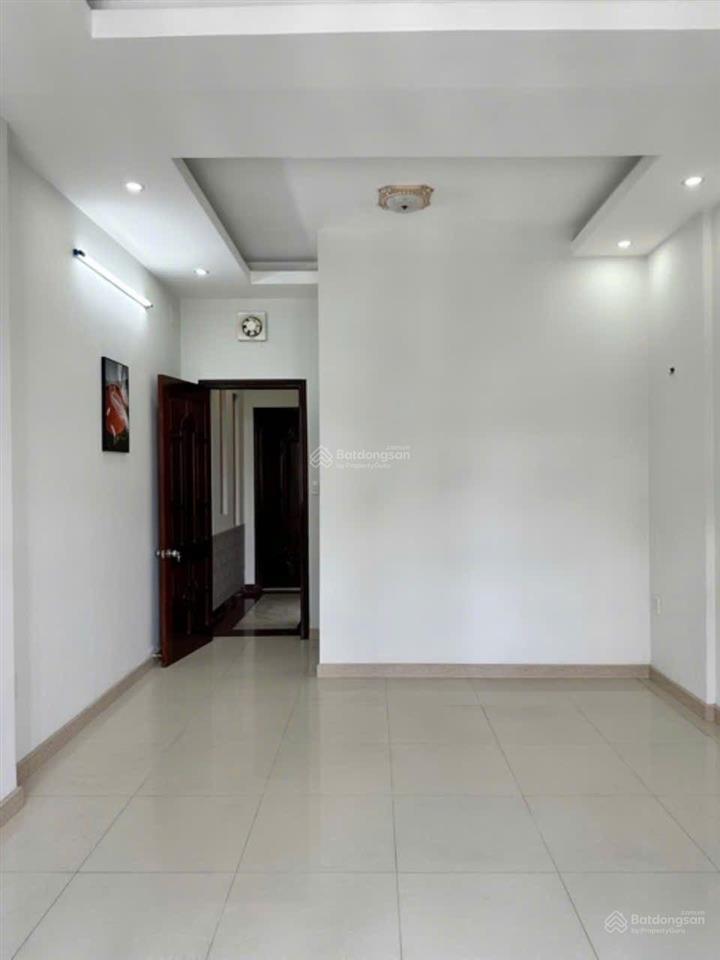 Tìm hoài mõi chânhót rộng đẹp giá tốtthuê caonhà 4.2x244tầngmặt tiền đường nguyễn văn quá q.12