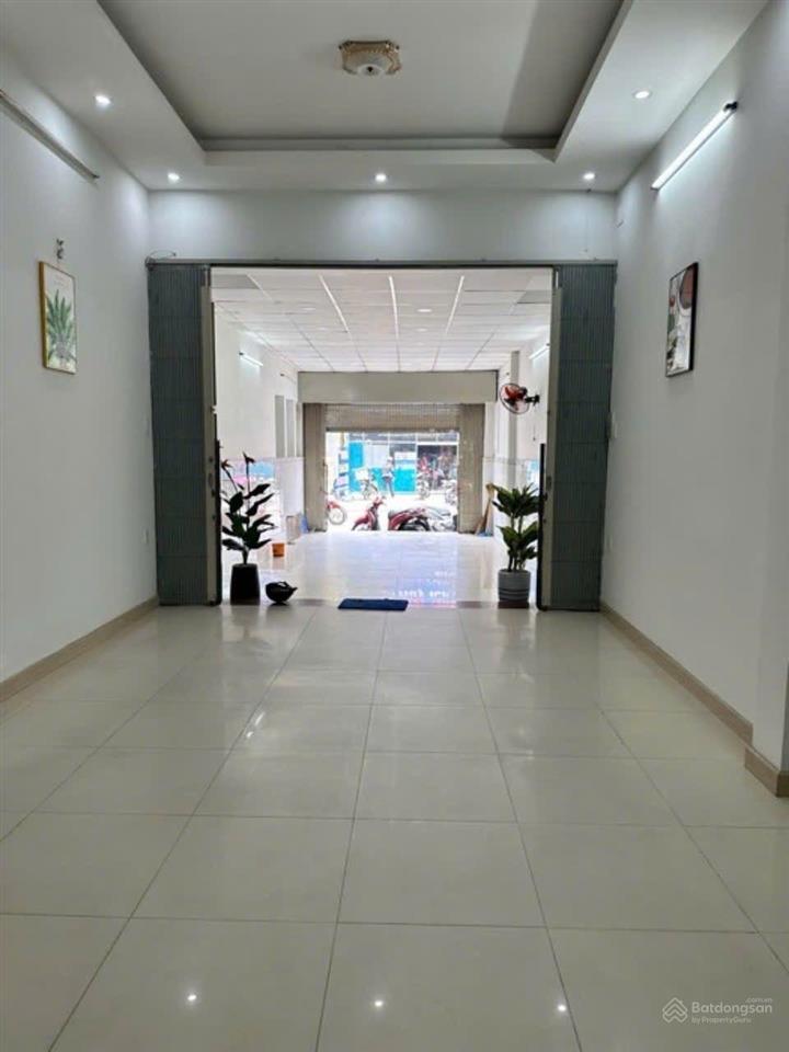 Tìm hoài mõi chânhót rộng đẹp giá tốtthuê caonhà 4.2x244tầngmặt tiền đường nguyễn văn quá q.12