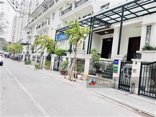 Liền kề 82 nguyễn tuân  82m  mt 6m  vỉa hè rộng  ở đẳng cấp, văn phòng sang  3xtỷ.