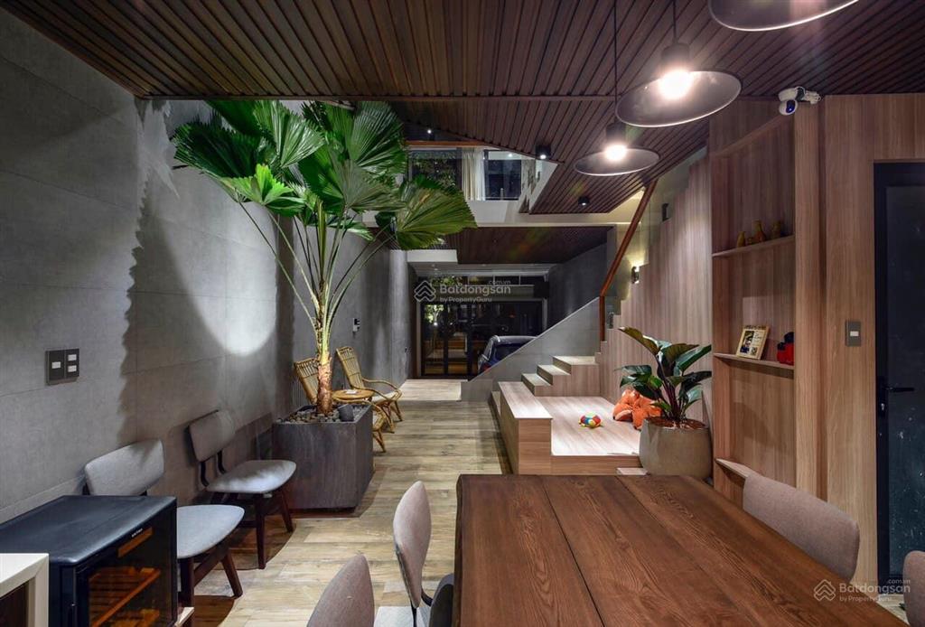 Bán nhà khu ao sen mt đ. số 30 , 5x20m, 3 .5 tấm, giá 18.5 tỷ. gần aeon