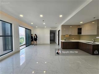 Cho thuê brilliant celadon city 160m2/4pn/wc full nội thất  có chỗ đậu xe oto. new 100% giá 22tr