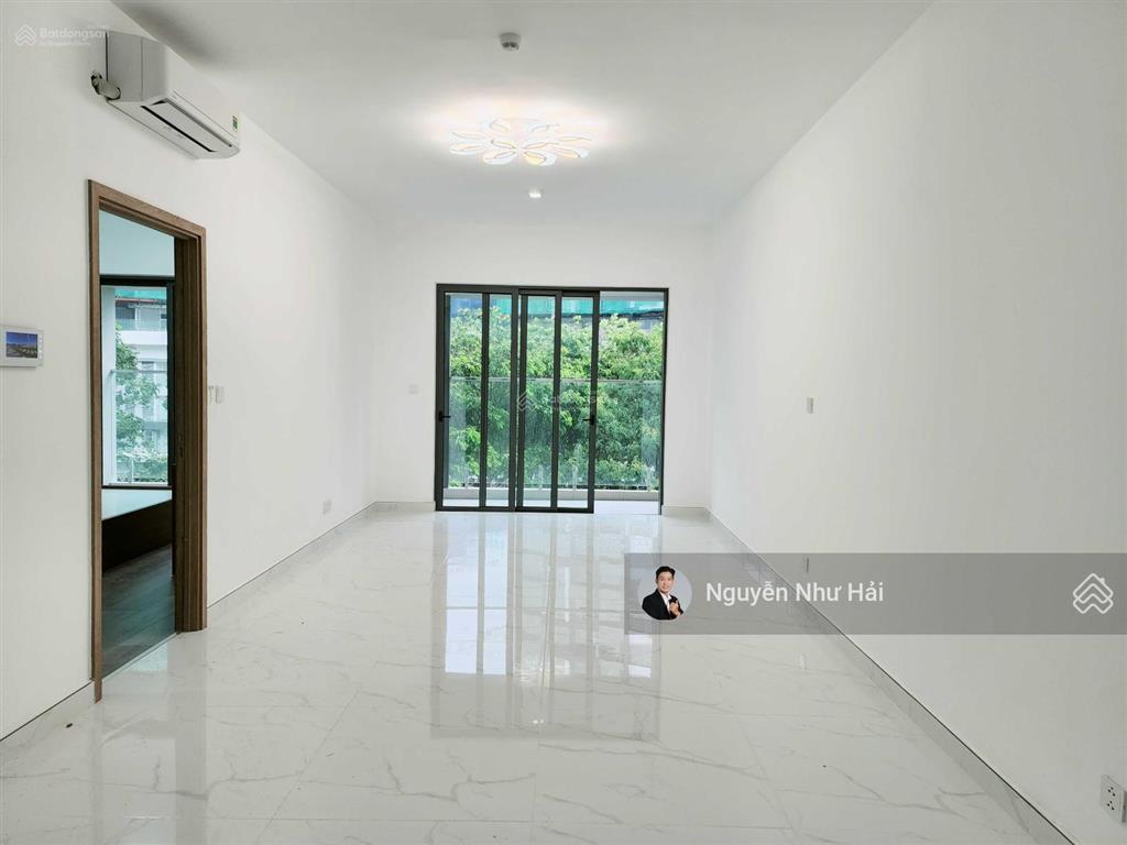 Cho thuê sky villa celadon city  220m2/3pn/2wc  nội thất cơ bản  có garage trong nhà. giá 29tr