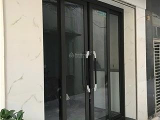 Cho thuê nhà 2 tầng ngõ trần bình trọng, trung tâm tp, giá tốt!