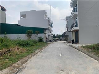 Chính chủ cần bán 94,3m2 đất dịch vụ trạm trôi sát ngay ql32 giá chỉ 128tr/1m2.  0373 555 ***