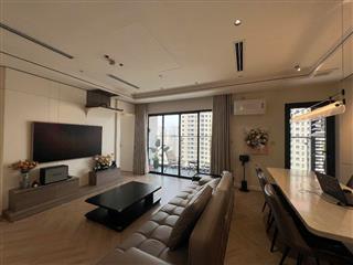 chính chủ bán căn hộ đập thông skypark 214m2 4 ngủ 