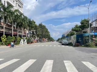 3 căn liền kề, thu nhập 15tr/ căn nhà trung tâm thành phố mới sổ sẵn hoàn công, giá chủ gửi 5,5tỷ