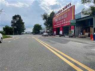Chính chủ bán đất đường 20m 5x20 full thổ cư. gần chợ tự phát, hướng đông nam, kinh doanh tốt