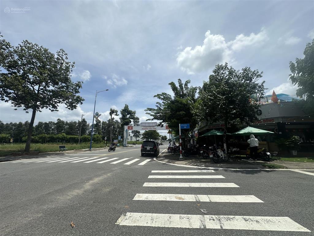 Chính chủ gửi bán 7,5x20m full n8 sau lưng ubnd phường bình dương giá 4 tỷ xây dựng tự do, sổ sẵn