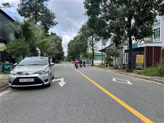 Đất thành phố mới chính chủ gửi đường số 84 dân nhập cư nhiều. sạch sẽ, phát triển, 5x28m full tc