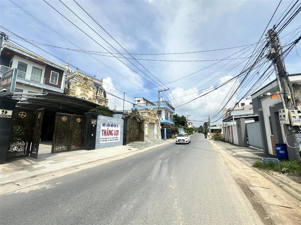 Mặt tiền vip ngay cổng kdc hiệp thành 3, đường dx043 buôn bán kinh doanh vip khu vực phong thủy tốt