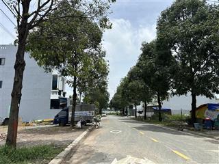 Bán đất thành phố mới dt 5x20 full thổ cư giá 2ty480, dân cư phát triển, gần kcn kim huy, đại đăng