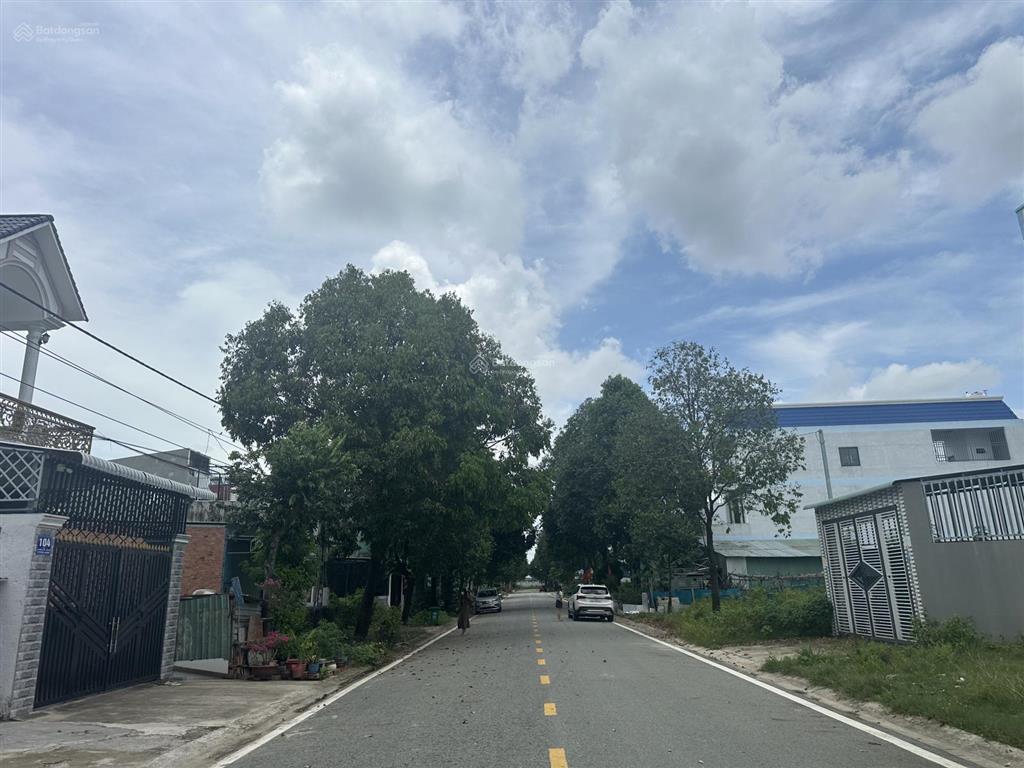 Bán đất thành phố mới dt 5x20 full thổ cư giá 2ty480, dân cư phát triển, gần kcn kim huy, đại đăng