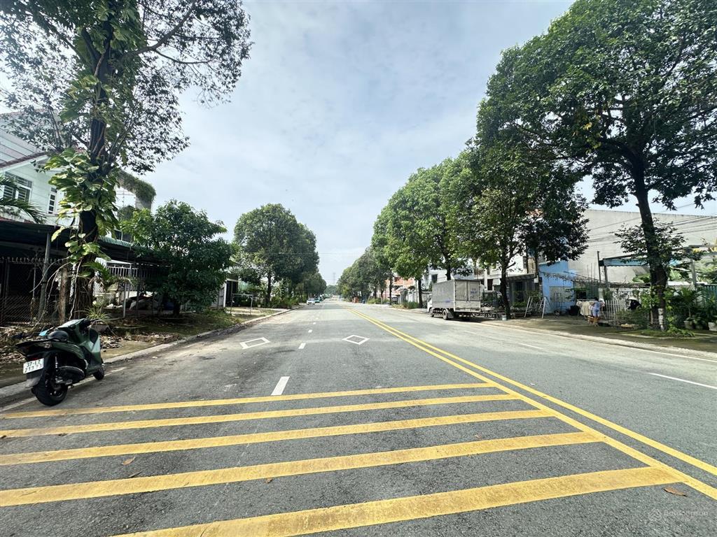 Siêu phẩm đường phạm hùng nhựa 15m via hè 7,5m siêu đẹp gần siêu thị aeon, trường đại học, kcn vsip