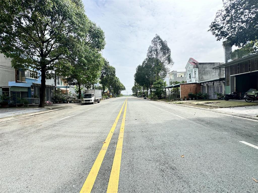 Siêu phẩm đường phạm hùng nhựa 15m via hè 7,5m siêu đẹp gần siêu thị aeon, trường đại học, kcn vsip