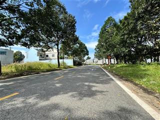 Bán đất đường số 100. đối diện công viên, dân cư phát triển, đất thành phố mới, diện tích 5x30 full