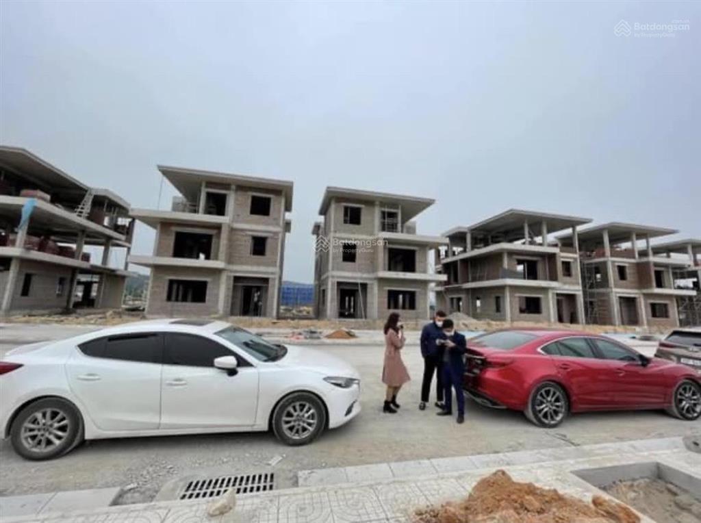 Lô mặt đường 40m dt 150m² mt 7m lô vip của dự án, sổ đỏ sang tên luôn, giá rẻ felicity uông bí