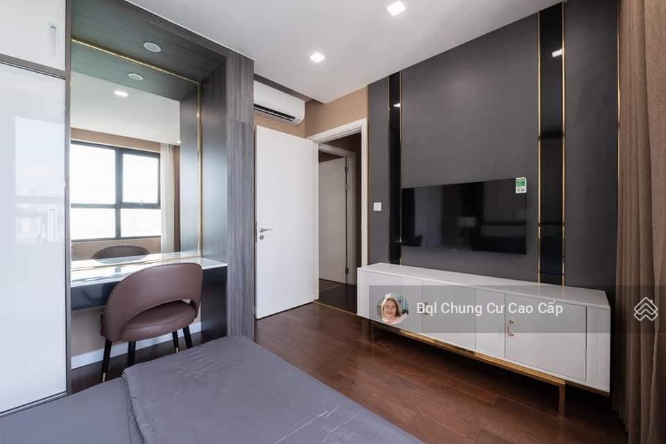 Chính chủ bán căn hộ 3 ngủ vinhomes d'capitale cầu giấy view hồ 112m2, chỉ 14 tỷ