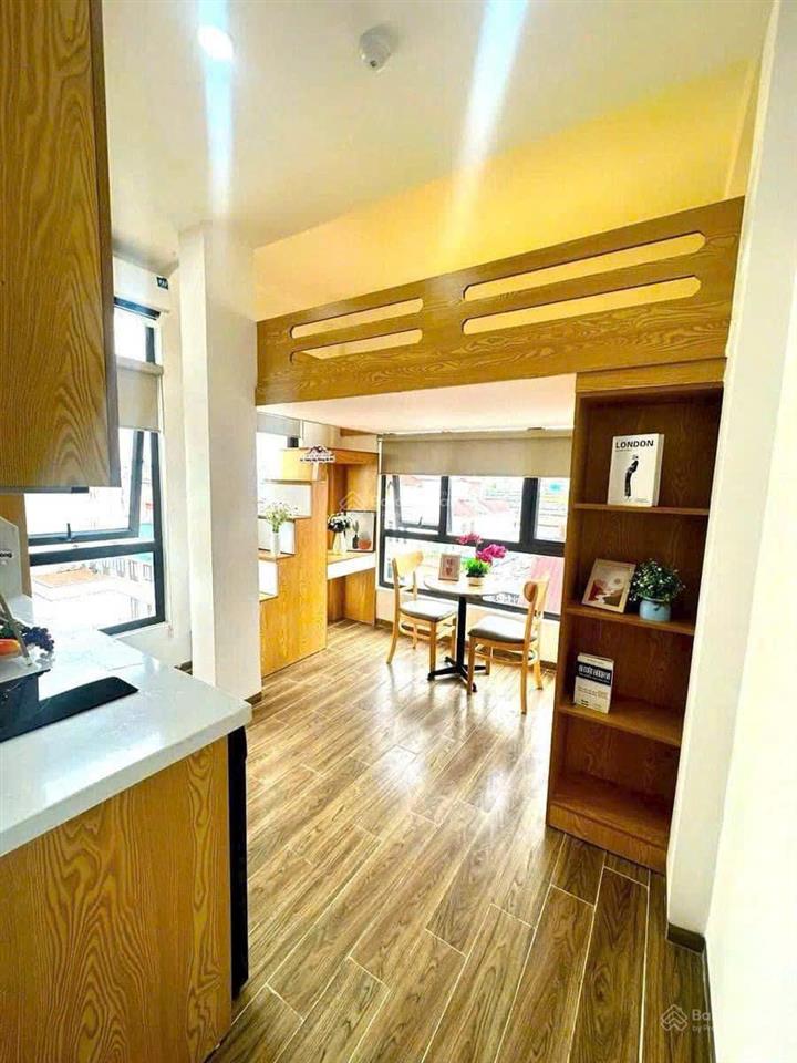 Bán tòa chdv đống đa 7t xây mới, thang máy, logoc, oto vào. doanh thu ~100tr/tháng. có gpxd, pccc