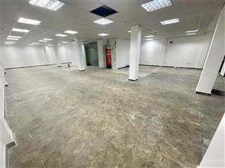 Cần cho thuê văn phòng ngay sân bay tân sơn nhất quận tân bình, dt 170m2, giá thuê 30 triệu/tháng