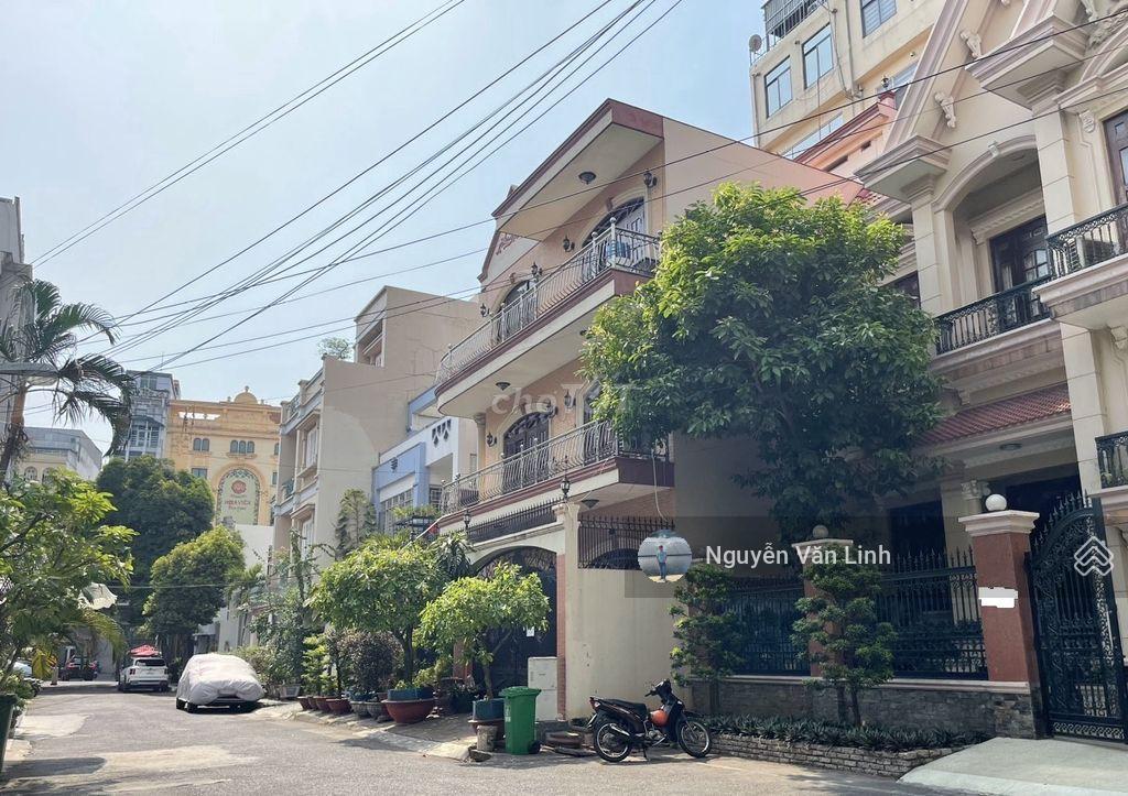 Bán nhà mặt tiền khu họ lê  quận tân phú  11,7mx20m , 3 tầng , giá chỉ 28 tỷ tl