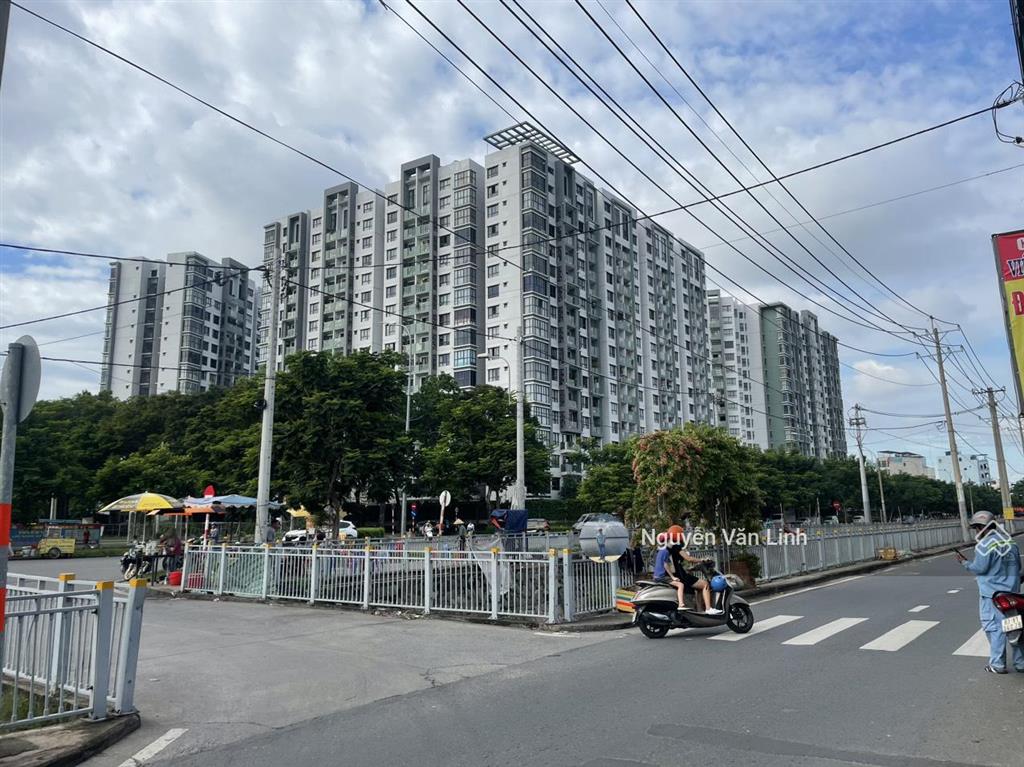 Bán nhà mặt tiền kênh 19 tháng 5 tân phú, kế trường trí đức, 204m2, giá chỉ 20 tỷ