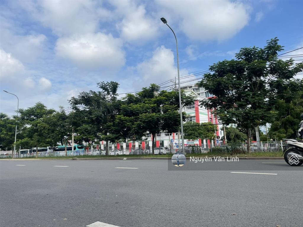 Bán nhà mặt tiền kênh 19 tháng 5 tân phú, kế trường trí đức, 204m2, giá chỉ 20 tỷ