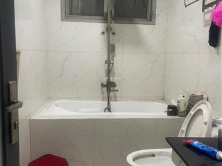 Giá 890 triệu dt 32m2 nhà đẹp sân rộng 50m. đường trước nhà 4m. bình hưng, bình chánh, ql50
