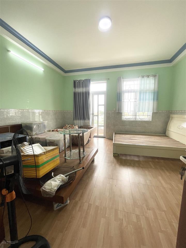 Chỉ với 9,3 tỷ có ngay căn nhà 4 tầng dtsd 234 m2 đường 20m shr p7 quận 8