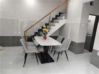 Quận 8  41m2  4 ty 180
bán nhà 3 tầng đẹp lung linh đường hoài thanh p14 quận 8 gẩn mt hẻm thẳng