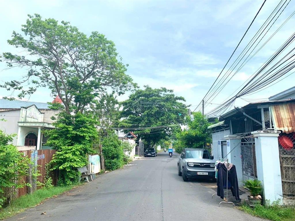 Bán gấp dt 9x56m giá 4.9 tỷ. đường trần chánh chiếu, phường long toàn, thành phố bà rịa