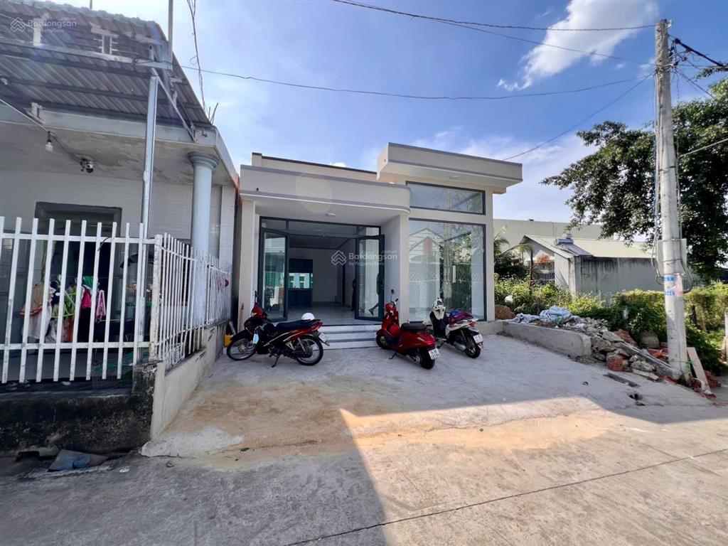 Rẻ nhà cấp 4 xây mới đẹp hiệp thành cũ (phường phú lợi  tp.hcm) ngang 7,5m thổ cư 100% giá êm