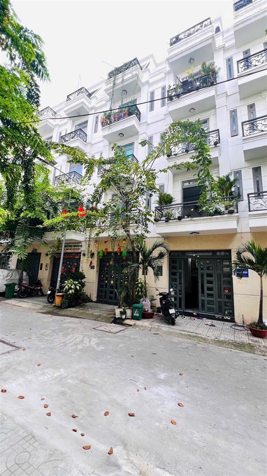 Nhà chính chủ đường hà huy giáp  gần ngã 4 ga quận 12(cũ) chưa qua kd cần bán lại