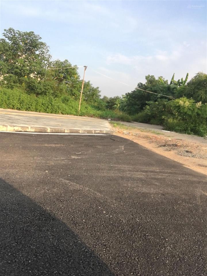 Bán đất khu tdc xóm lò, thượng thanh dt 79m2, mt 6.05m, vỉa hè  0372 818 ***