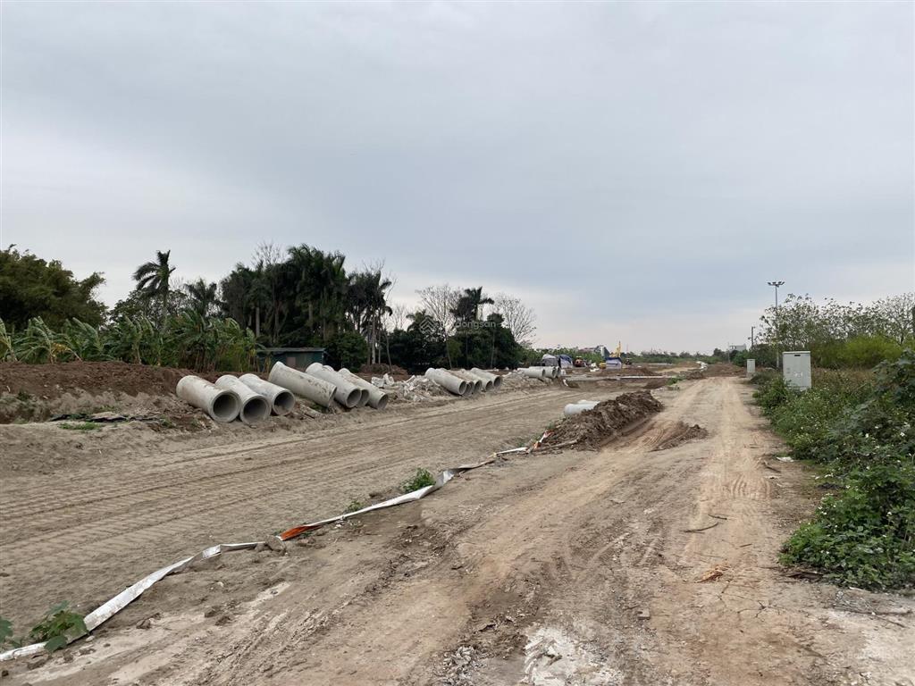 Bán nhà tđc xóm lò, vị trí đẹp view công viên, dt 50 m, mt 4 m, đường 5 ô tô tránh