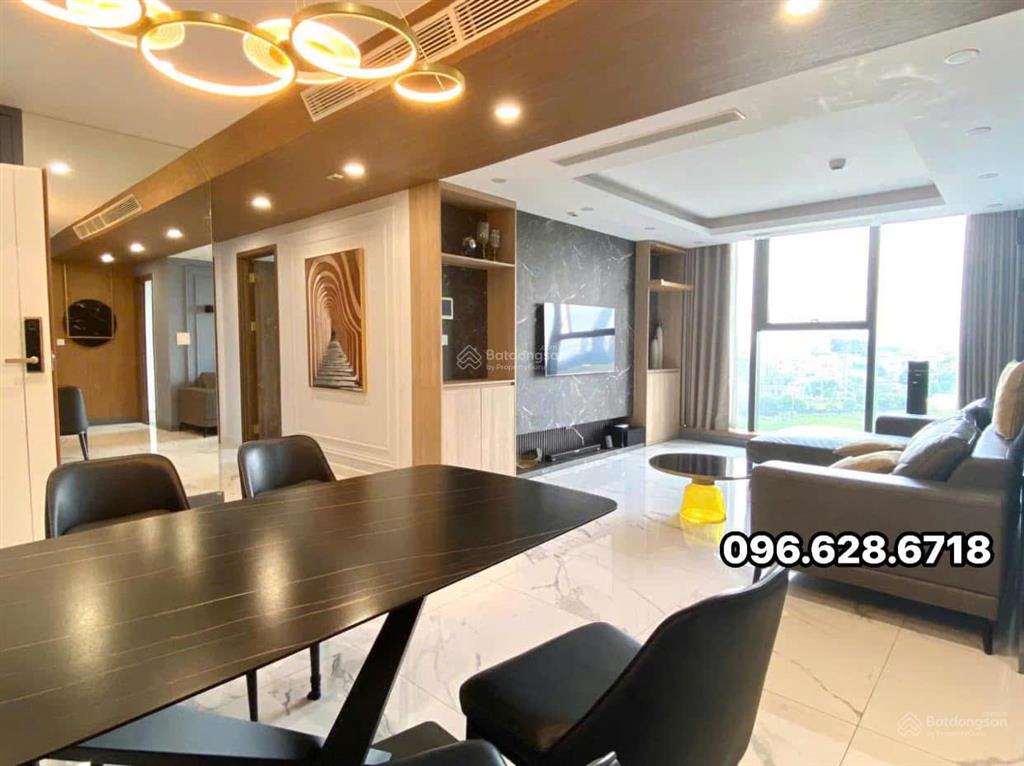 Cần bán căn 3pn/104m2 sunshine city như ảnh, view cầu nhật tân  11.7 tỷ, có sổ.  0966 286 ***