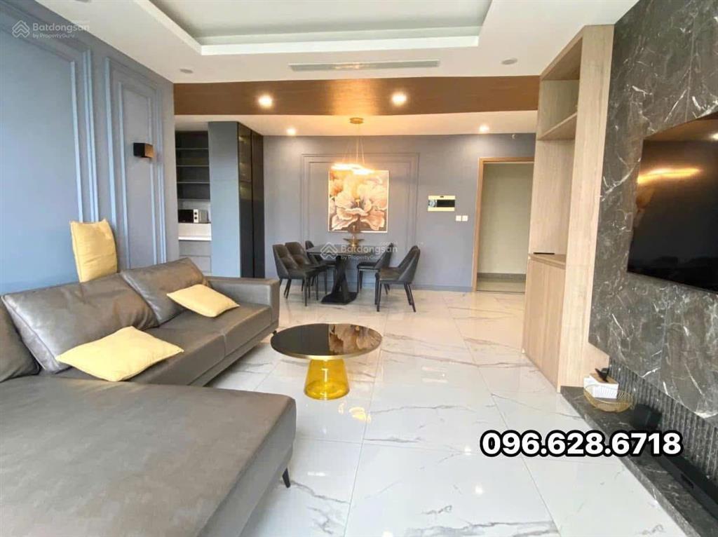 Cần bán căn 3pn/104m2 sunshine city như ảnh, view cầu nhật tân  11.7 tỷ, có sổ.  0966 286 ***