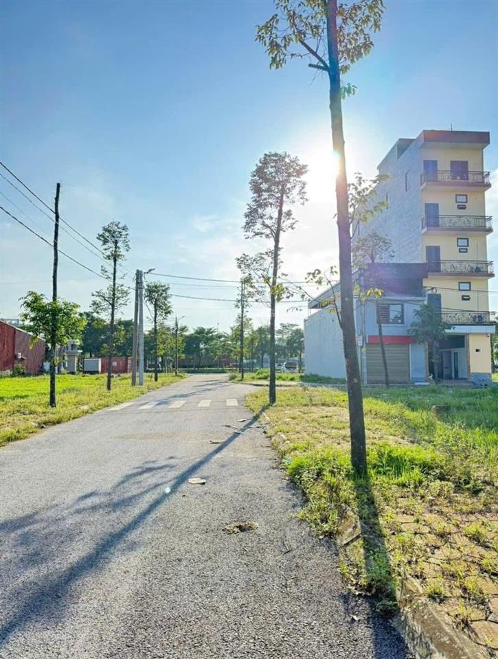 Đấu giá tam đồng mê linh. giá rẻ hơn xung quanh. kết nối nhanh ra trục chính mê linh