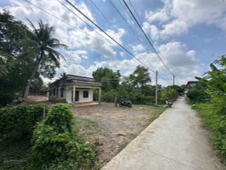 Nhà vườn 600m2 có 100m2 thổ, đường xe hơi gần chợ bình chánh