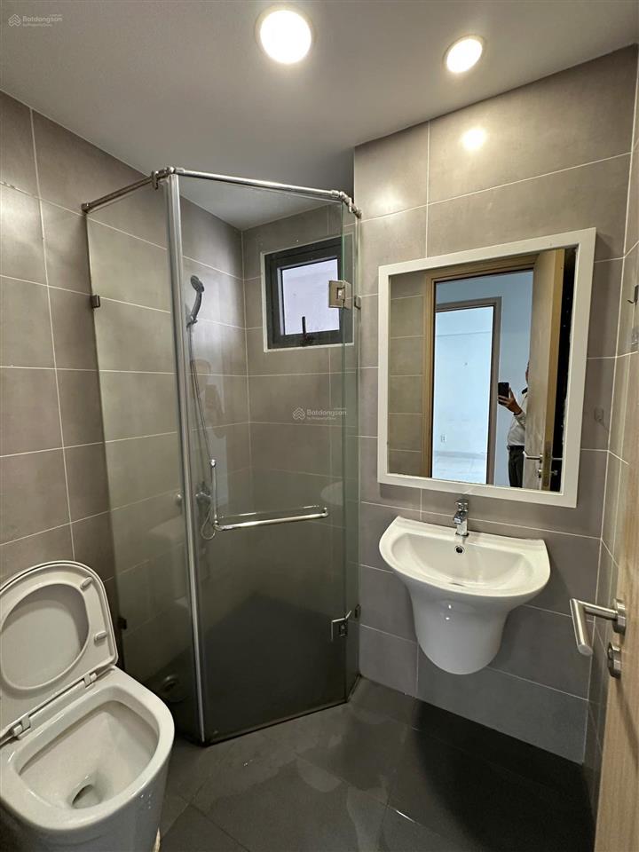 Chính chủ bán căn hộ 2pn2wc  sổ hồng  có cho vay