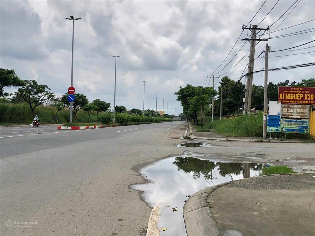 Bán nhà đường phạm hùng. dt 15 x16 ( 245m2). giá 16,5 tỷ